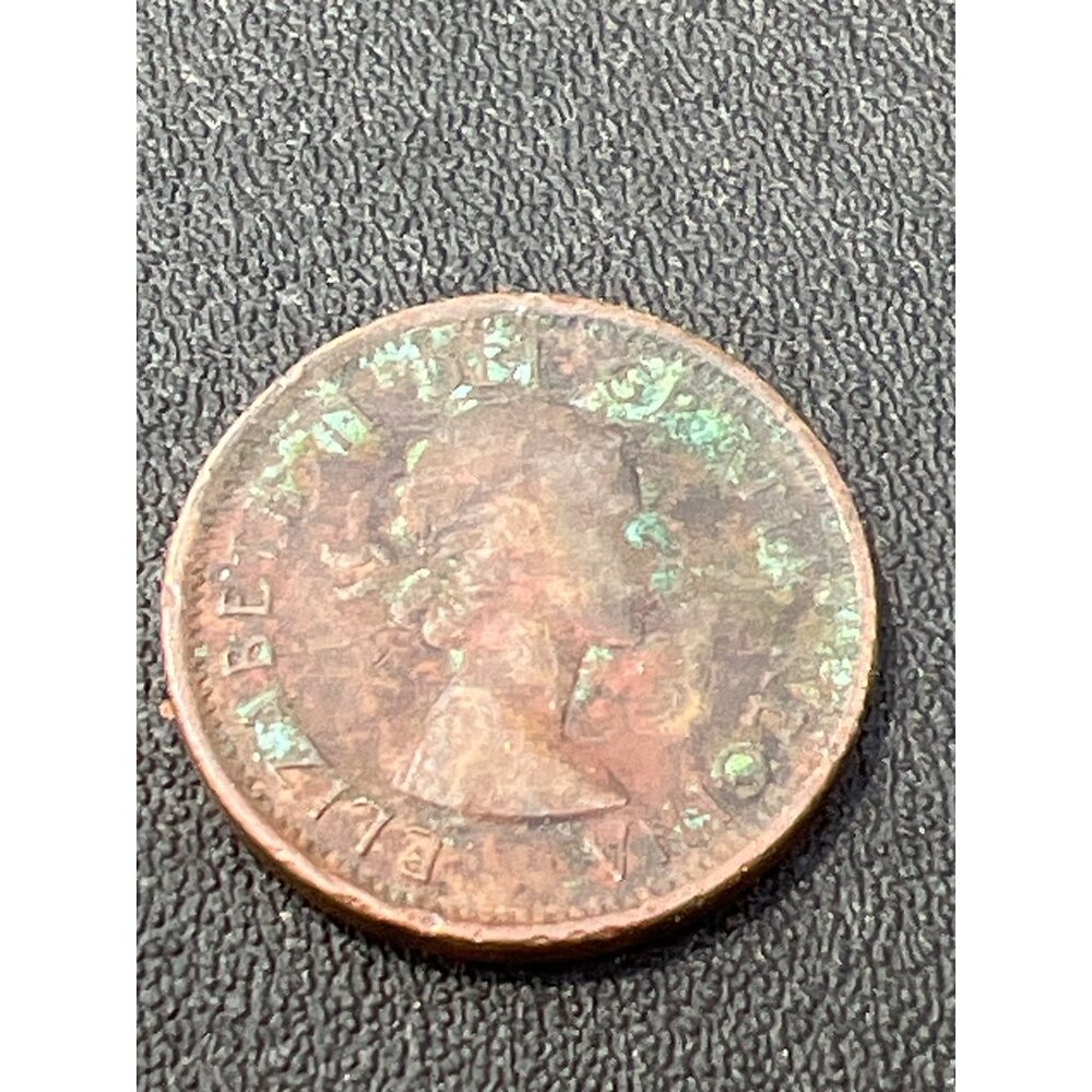 1964 Canadian One Cent Coin With Maple Leaf Design Queen Elizabeth II Portrait